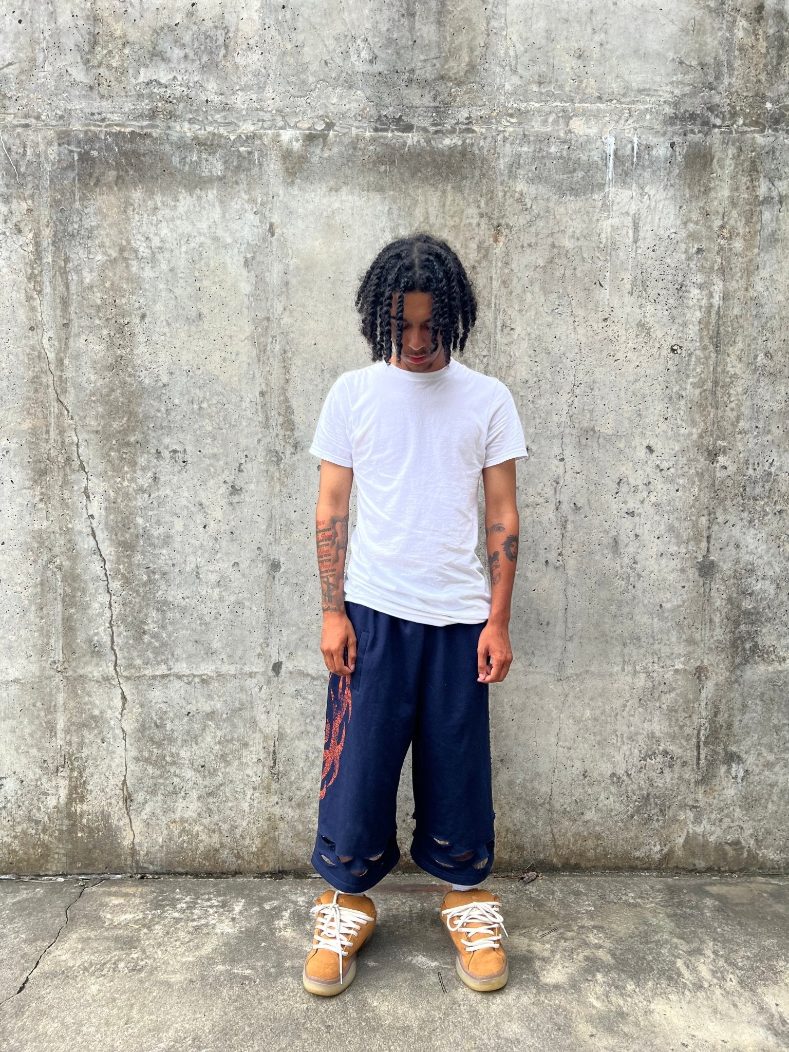 NAVY SHORTS (ONE DAY SHIPPING)